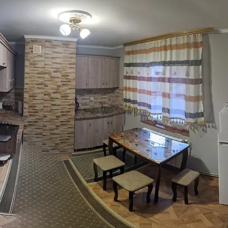 Apartment домашня оселя